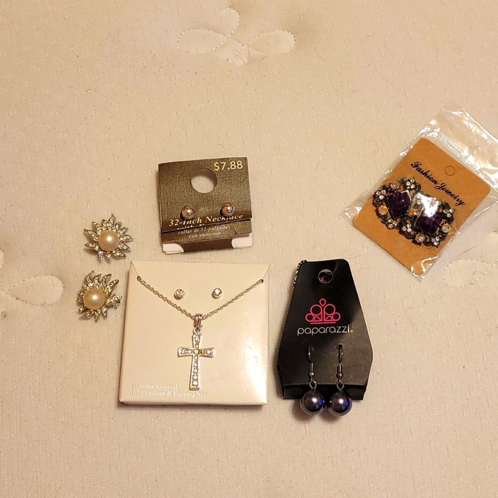 Mixed jewlery never worn